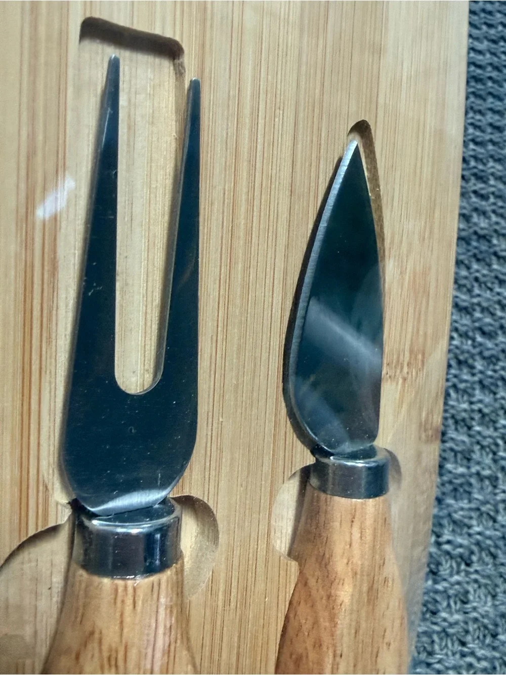 (New) mini Cheese Board with Mini Cheese Knife & Fork - Natural Wood/charcuterie